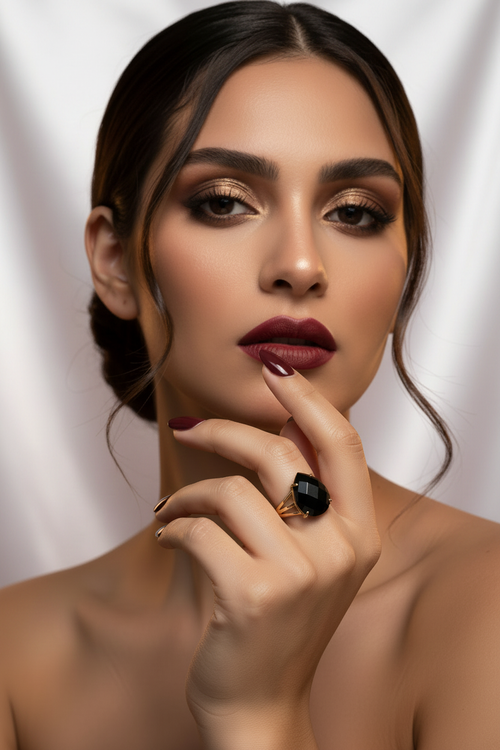 Anillo gota negro modelo seda